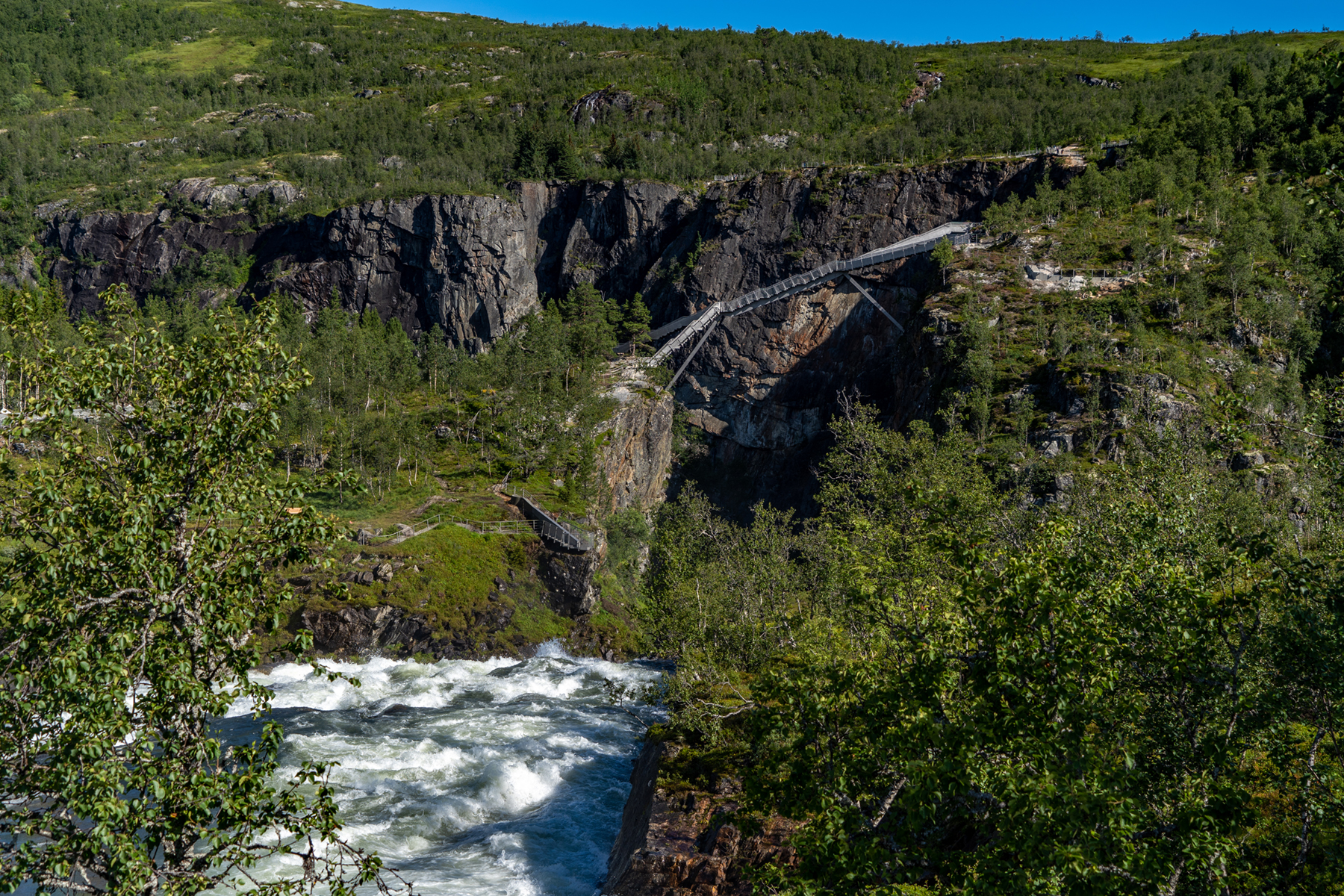 voringsfossen-norwegian-scenic-route-hardangervidda-carl-viggo-holmebakk-designboom-011