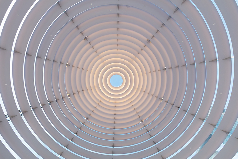 apple floating marina bay