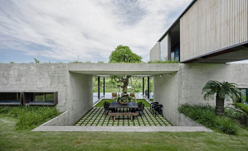 caceres + tous house S intersecting volumes