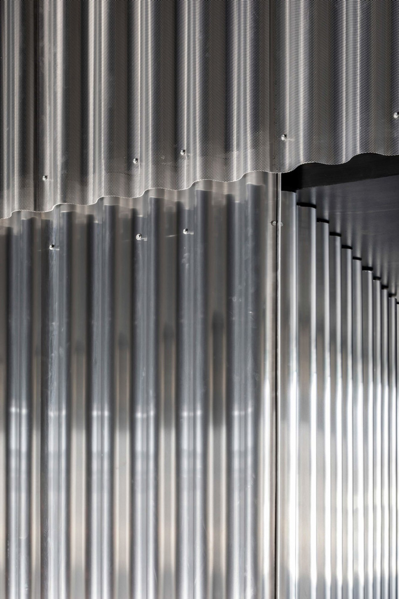 detail view of the aluminum cladding