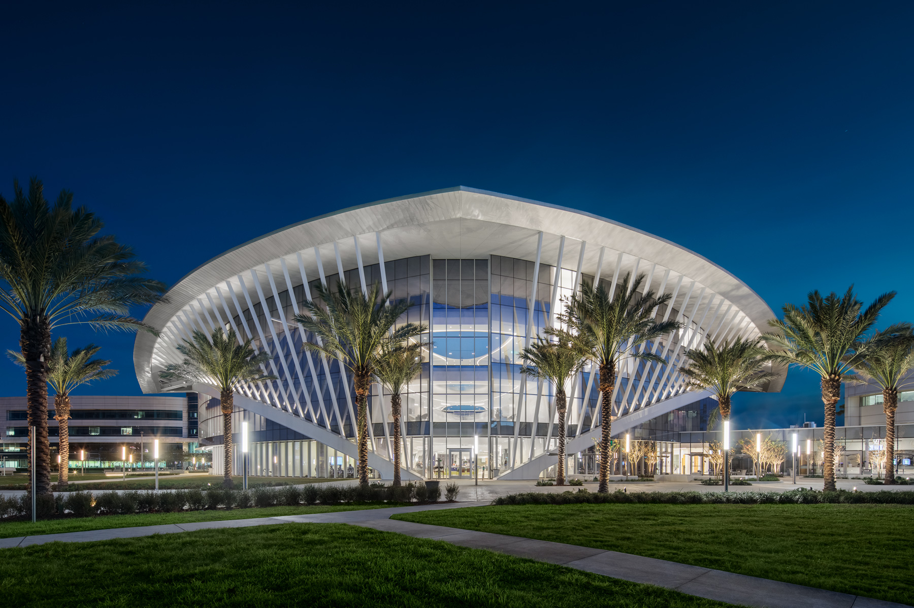 ikon.5-architects-student-union-embry-riddle-aeronautical-university-florida-designboom-1800b