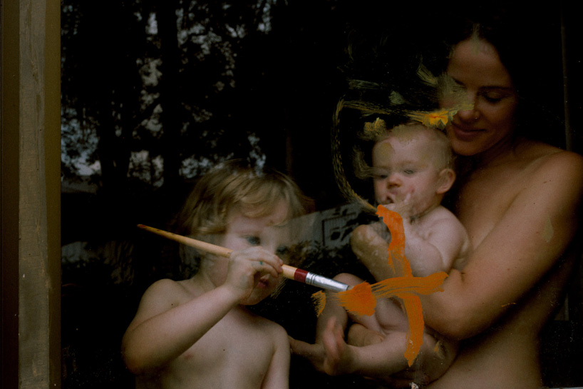 australian artist lisa sorgini captures mothers and children in quarantine