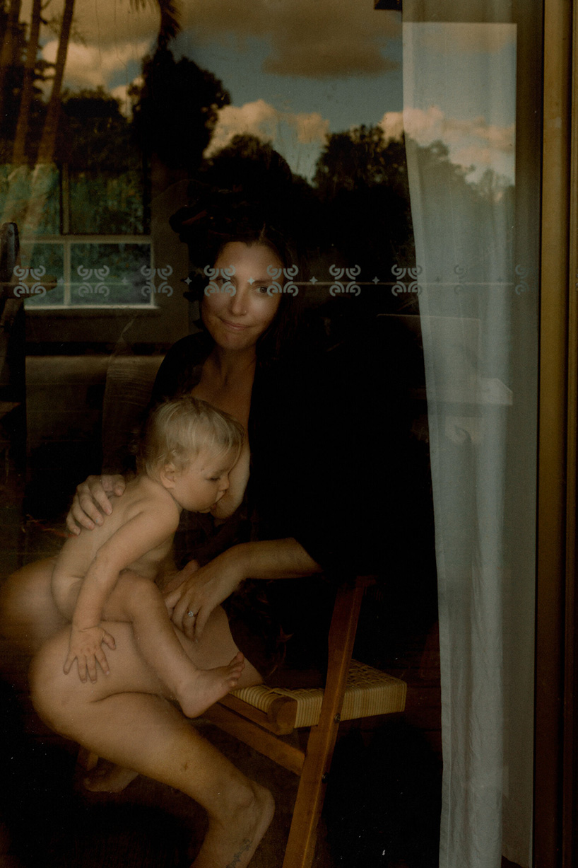 australian artist lisa sorgini captures mothers and children in quarantine