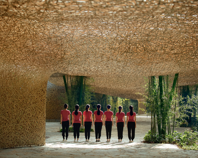 lllab. introduces a huge bamboo canopy and nest-like structures to beauty spot in china