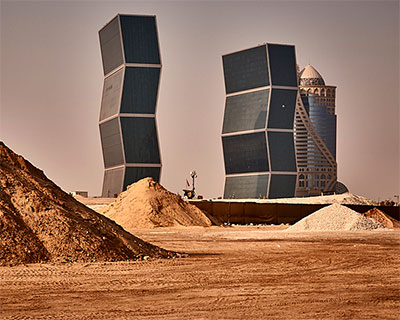 manuel alvarez diestro captures surreal scenery of new developments in the middle east