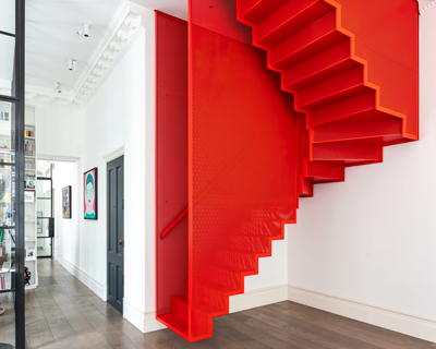 michaelis boyd intervenes georgian apartment in london with floating red staircase