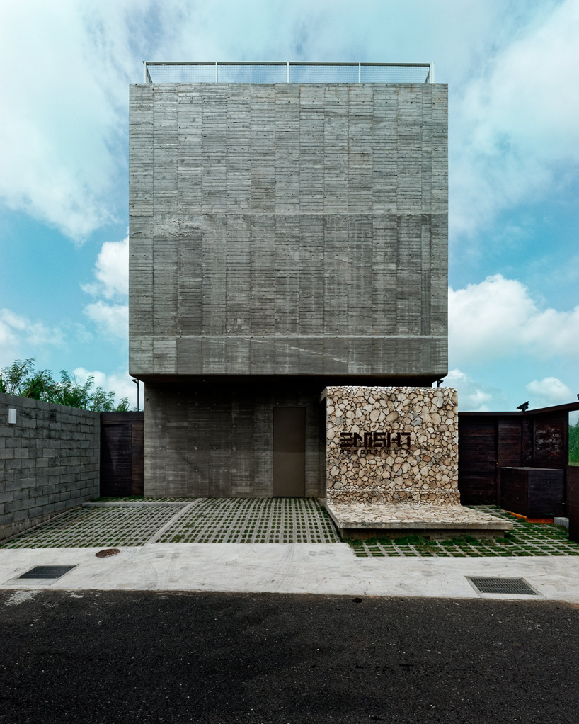 n maeda atelier develops 'enishi resort villa' in taiwan using brainwave technology