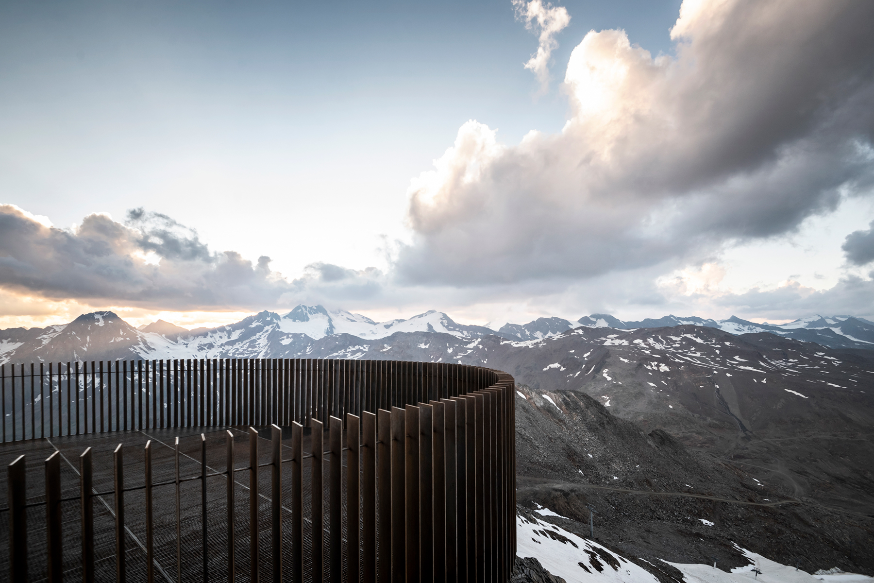 noa-network-of-architecture-otzi-peak-3251m-observation-deck-designboom-014