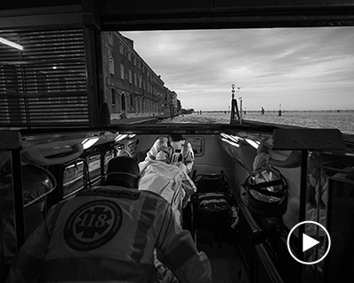 roberto graziano moro documents the COVID-19 crisis in venice, italy, in its most critical moments