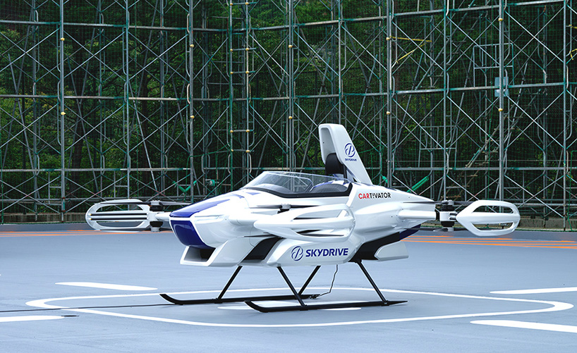 watch SkyDrive's piloted flying car take to the skies