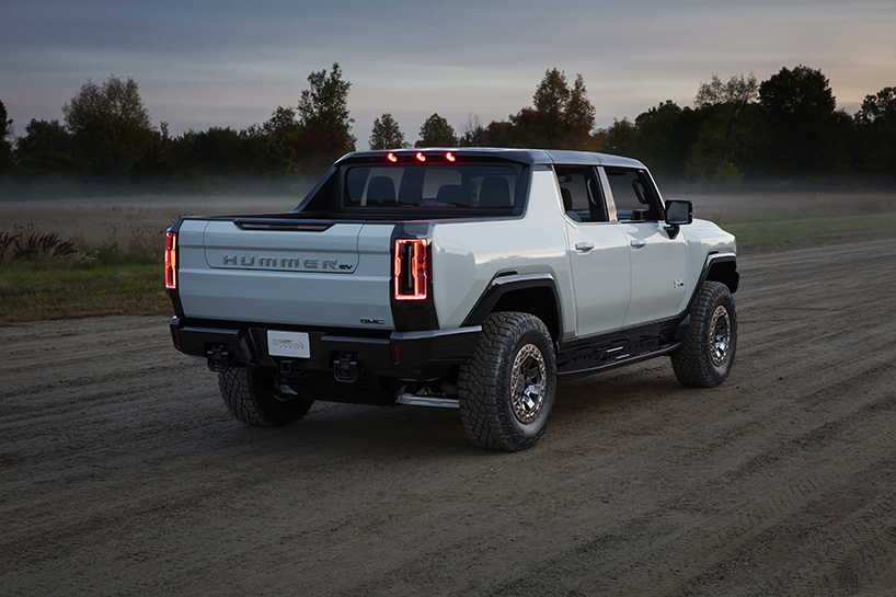 the 2022 GMC HUMMER EV is an all-electric supertruck with zero emissions - 5