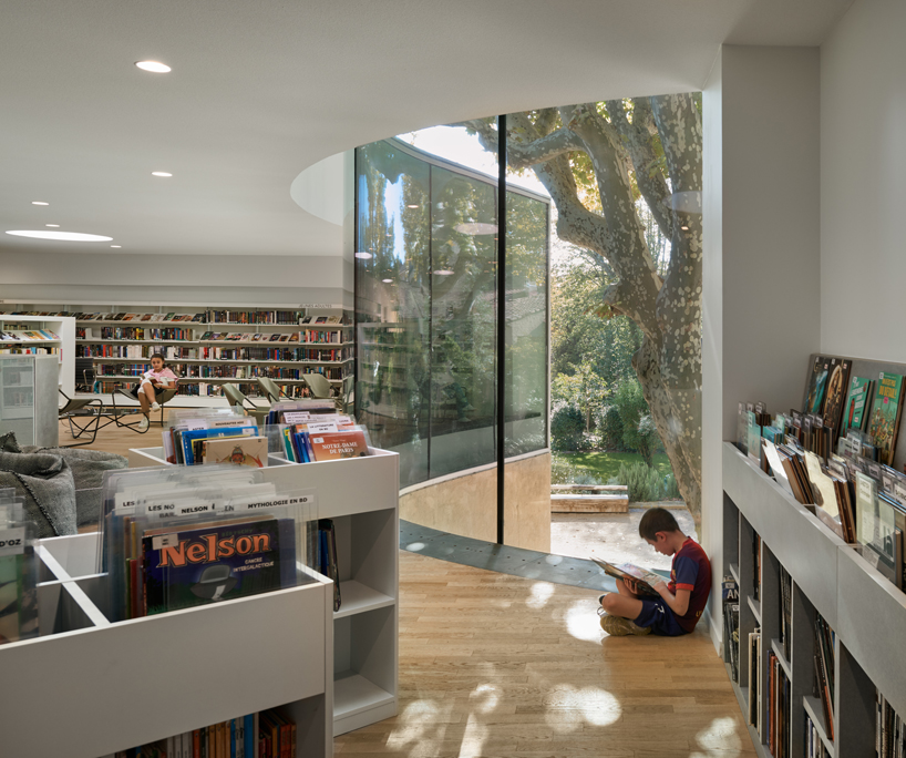 dominique coulon turns a 17th century french mansion into a new library designboom