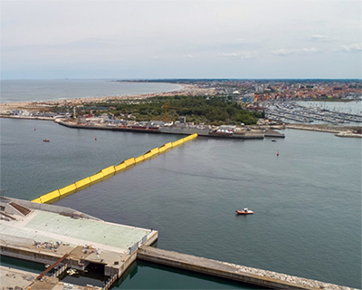 MOSE flood barrier protects venice - see how it works