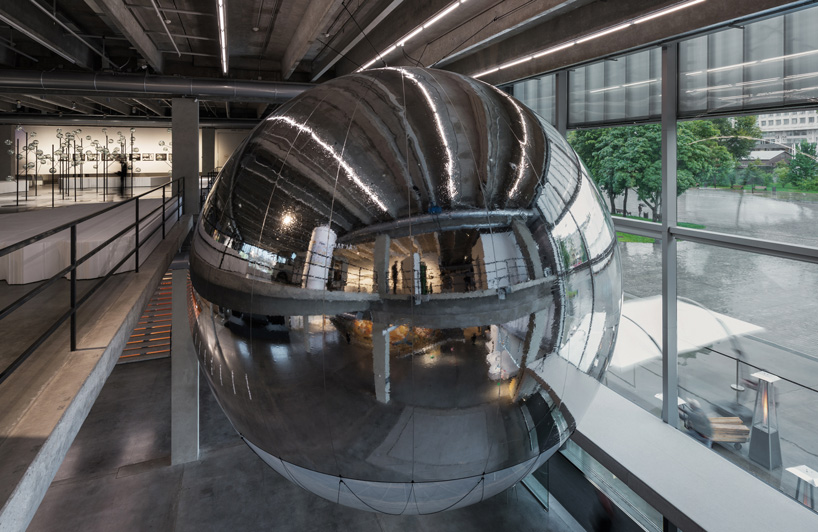 mirror foil half of tomás saraceno's aerosolar sphere at garage museum