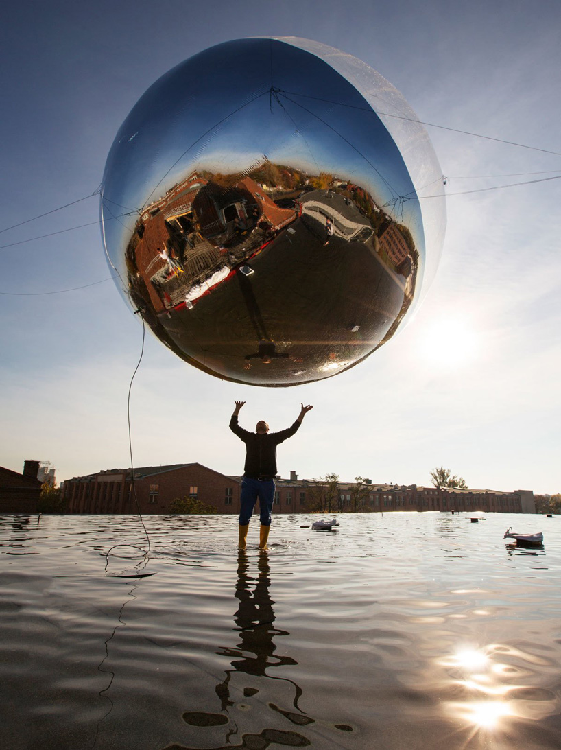 tomás saraceno's aerosolar sphere prototype