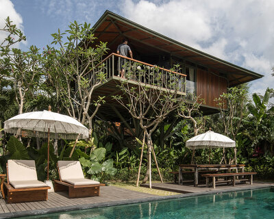 alexis dornier's stilt studios elevates prefab 'treehouse C' off the ground in bali