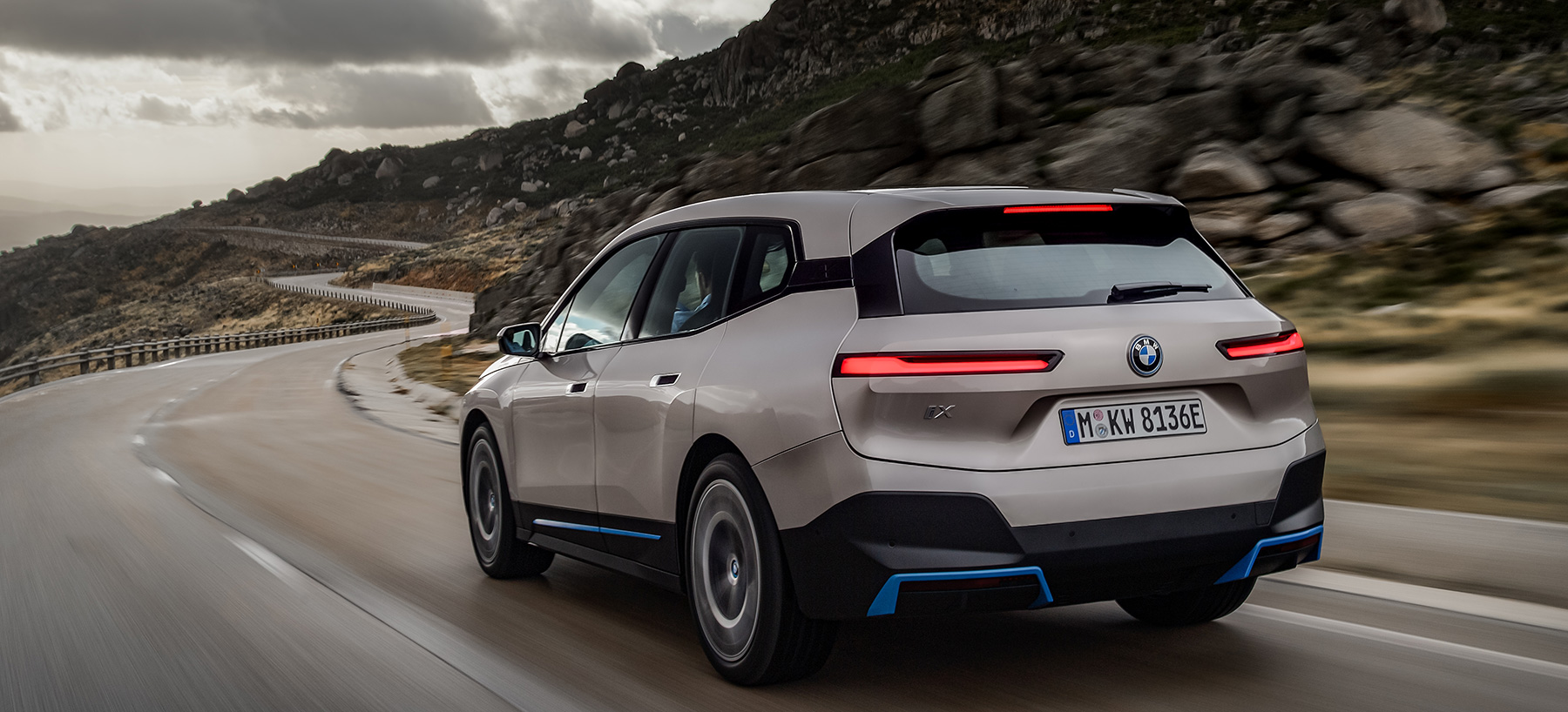 bmw-iX-car-nextgen-designboom03-large