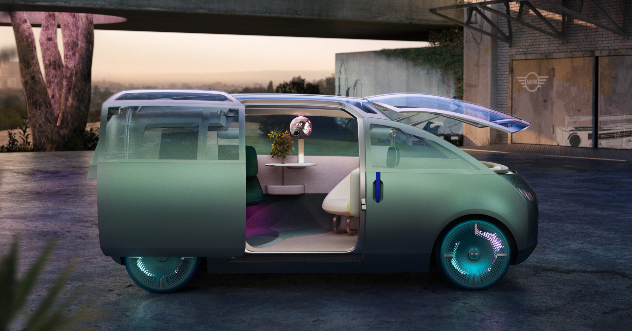 Form design idea #290: electric MINI Vision Urbanaut adapts to fit your moment of journey