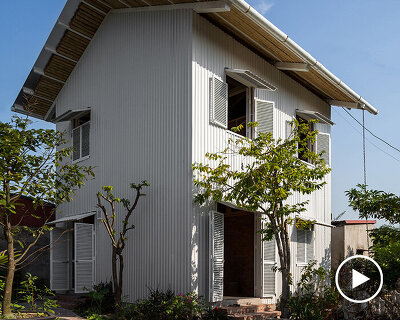 H&P architects builds prototypical 'HOUSE' that can float on water or be lifted on stilts