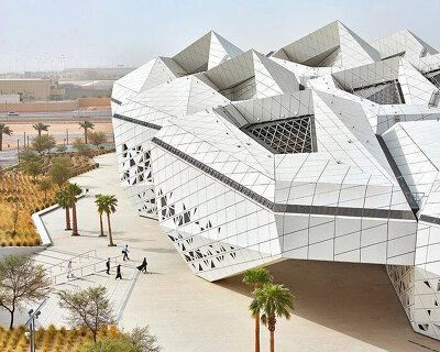 zaha hadid architects & foster + partners leave 'architects declare' network