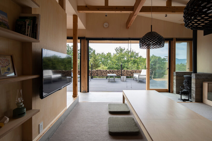 KURU + coil kazuteru matumura architects complete a hostel in rural japan designboom