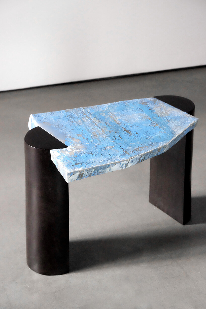 vincenzo de cotiis' crossing over showcases a research on contamination