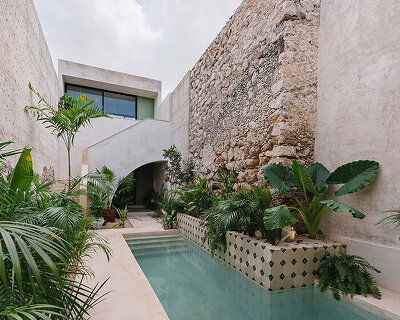 workshop architects integrates contemporary elements into colonial mexican house