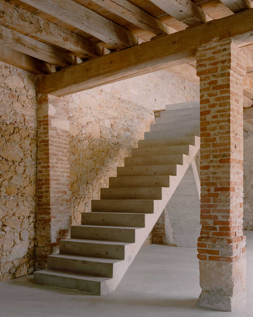 AMAA pleonastic fantastic