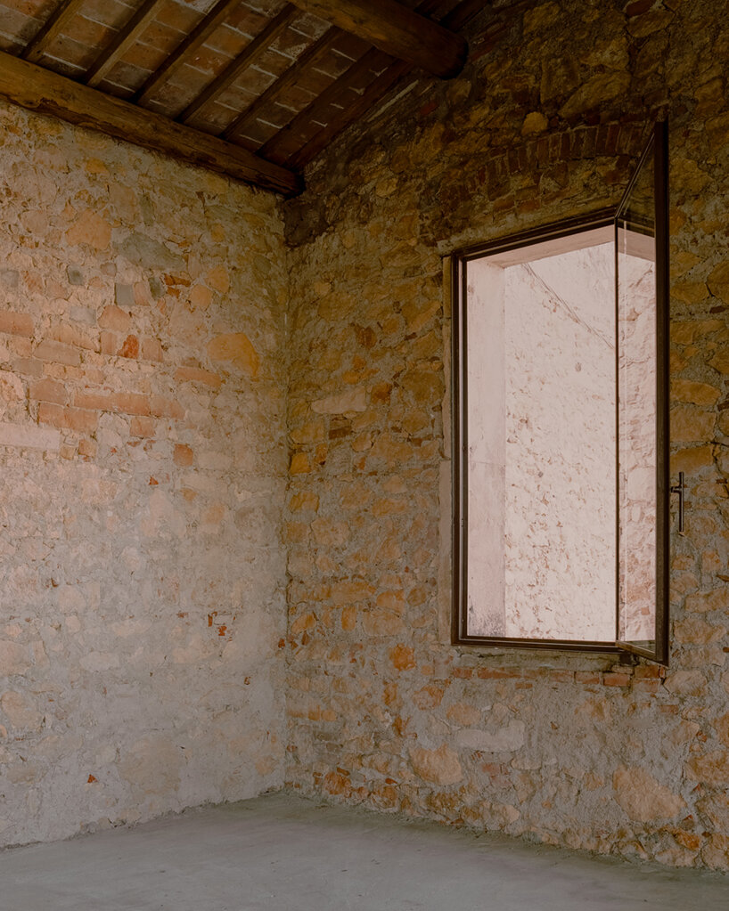 AMAA pleonastic fantastic