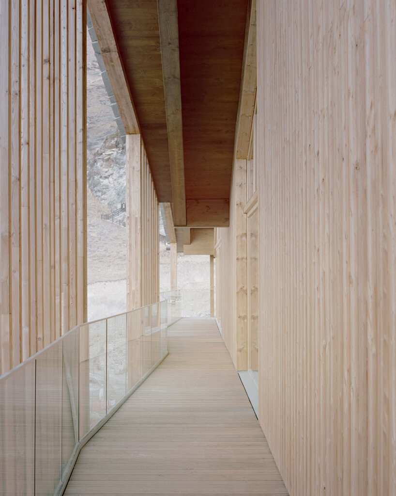 LCA architetti chalet blanc