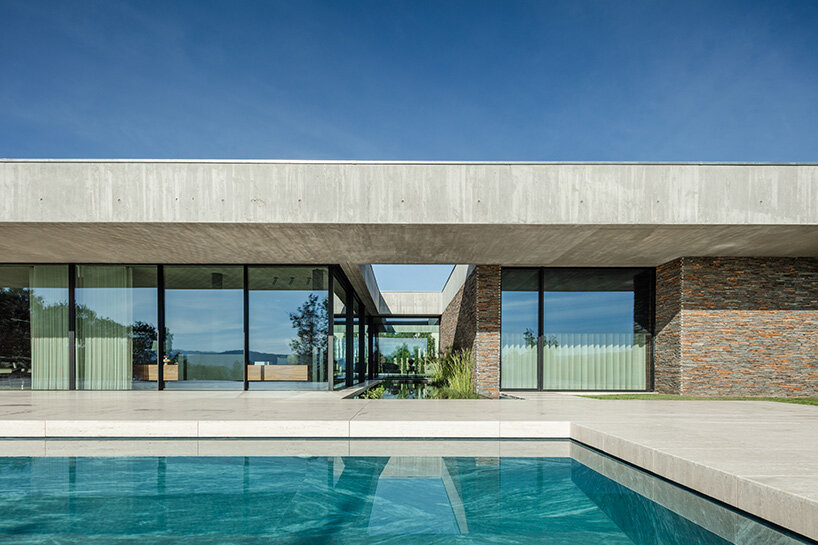 TRAMA arquitetos cork trees house