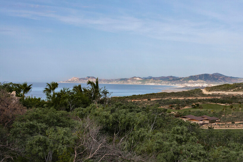 dellekamp arquitectos nestles cabo house into the mexican coastline designboom