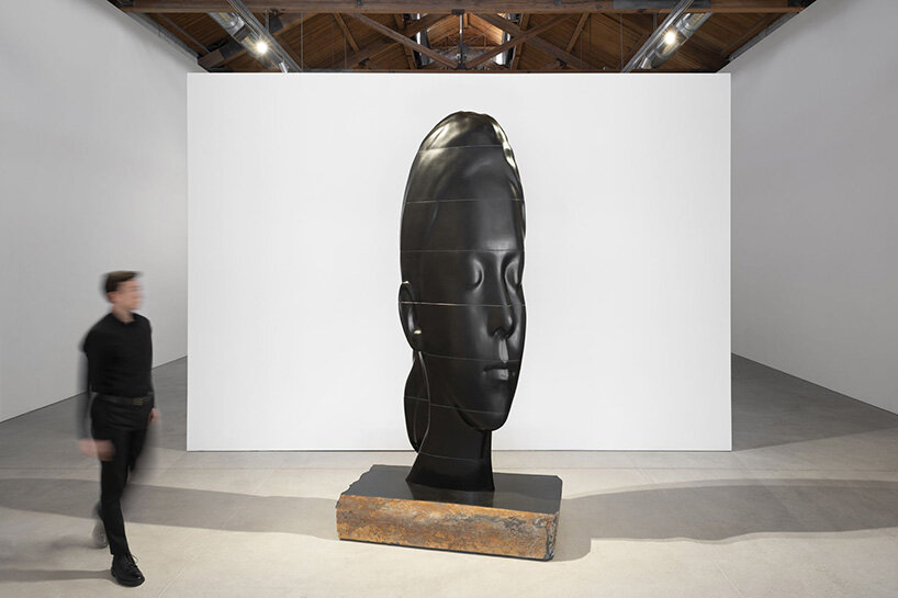 jaume plensa presents nocturne at chicago's gray warehouse