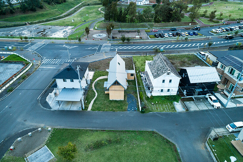 ship architecture house in field