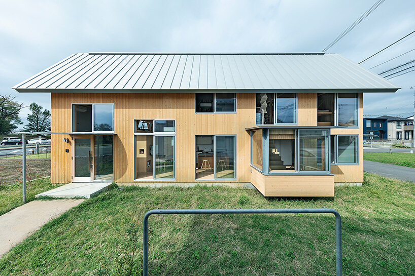 ship architecture house in field