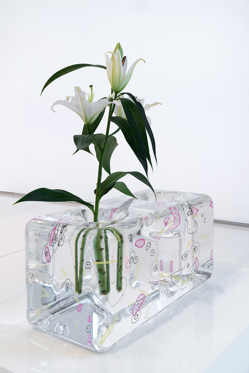 andrea branzi unveils new work at 'la nuova stanza' solo show in milan designboom