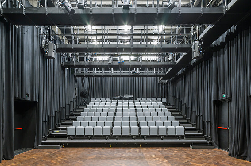 DMVA arts center nOna