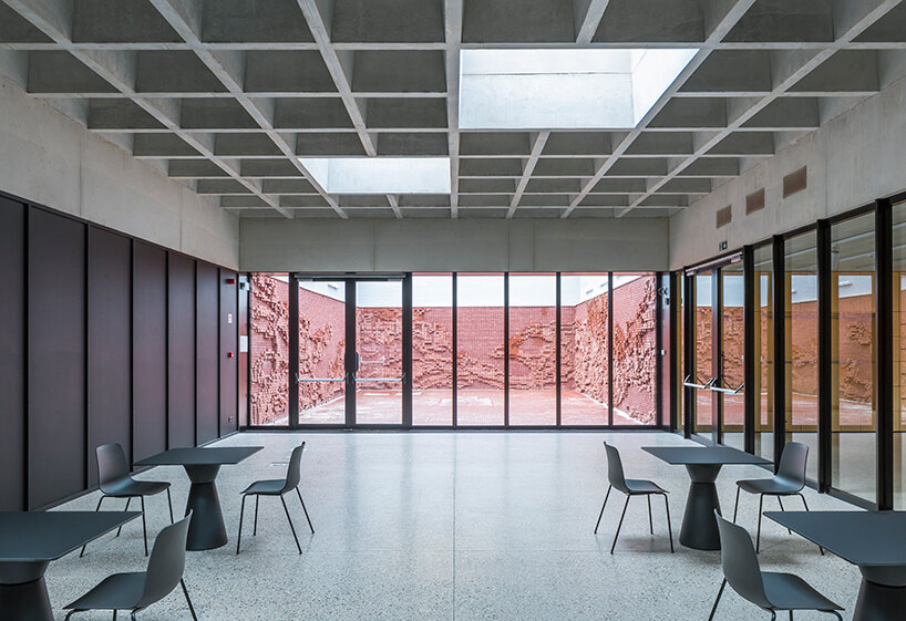 DMVA arts center nOna