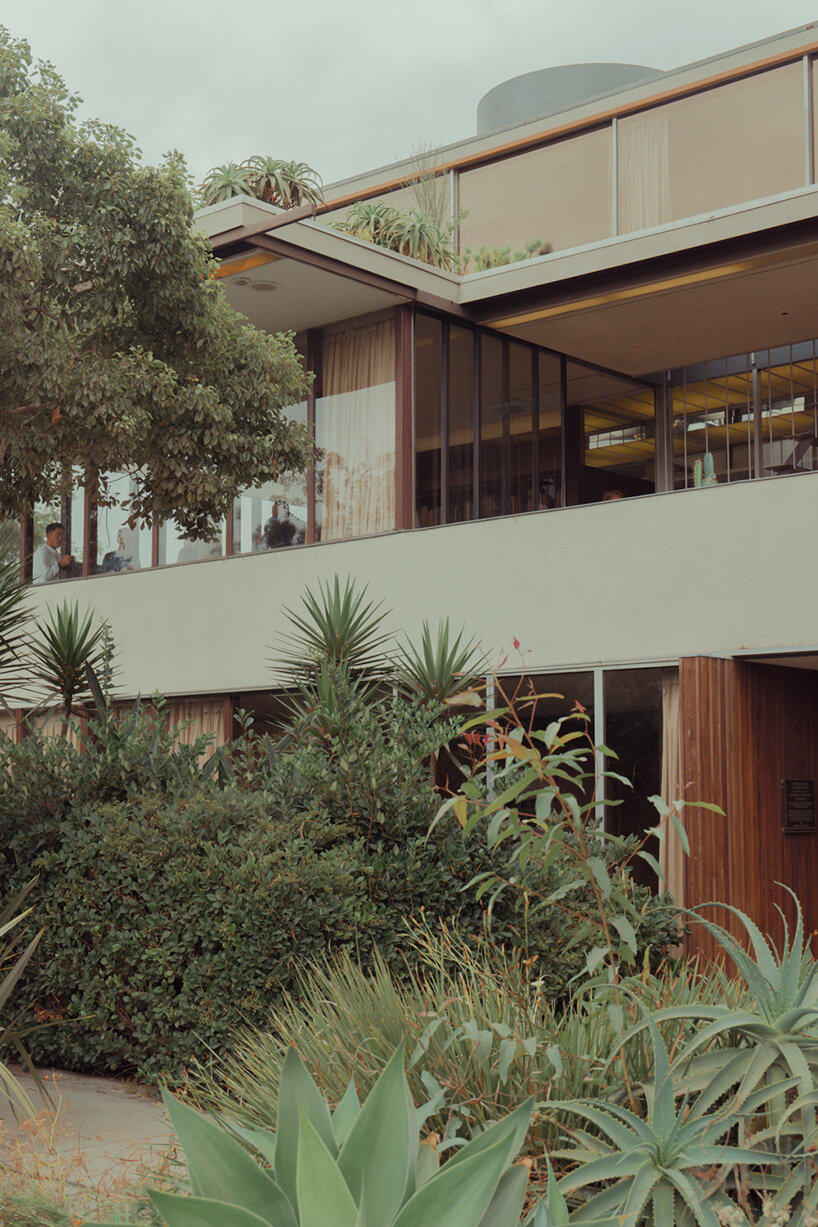 franck bohbot captures richard neutra's VDL research house II in los angeles