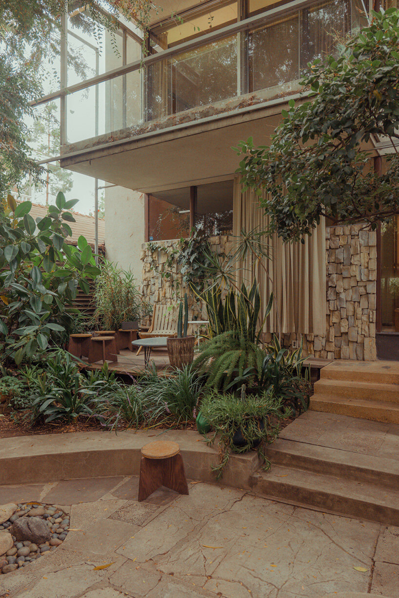 franck bohbot captures richard neutra's VDL research house II in los angeles