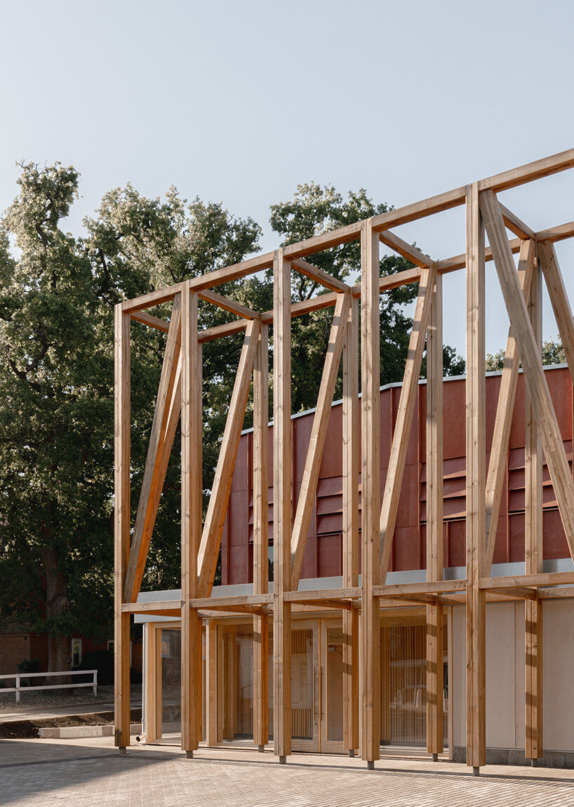 jonathan tuckey david brownlow