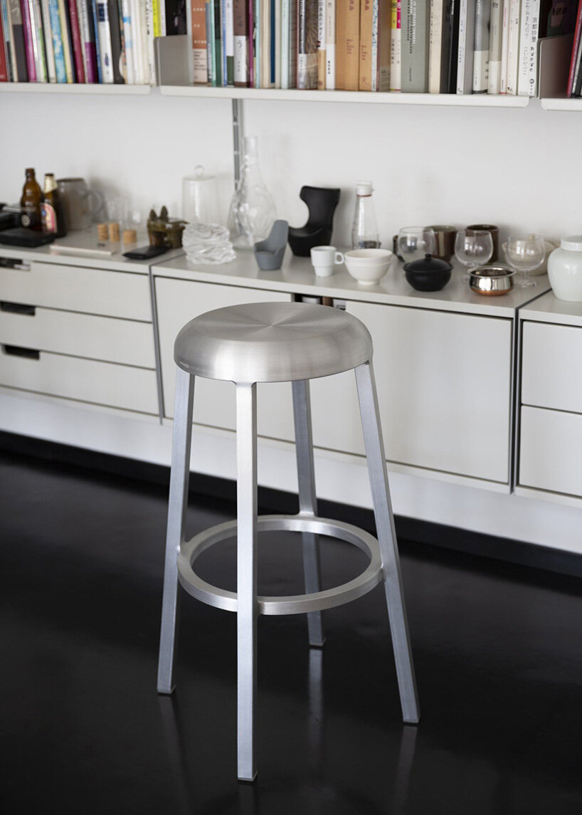 naoto fukasawa unveils za, a natural evolution to emeco's navy family