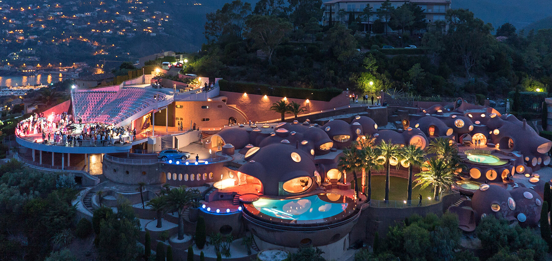 pierre cardin's 1970s 'bubble palace' in the south of france is for sale - 6