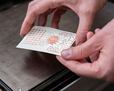 this energy-harvesting card can turn 5G networks into wireless power grids