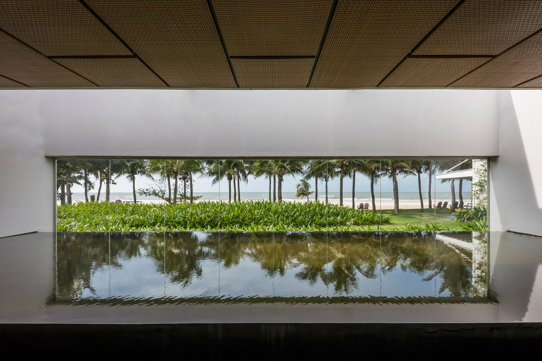mia-design-studio-thanh-long-bay-gallery-vietnam-designboom-large