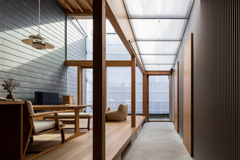 SAI architectural design office adds trapezoid front to house in osaka