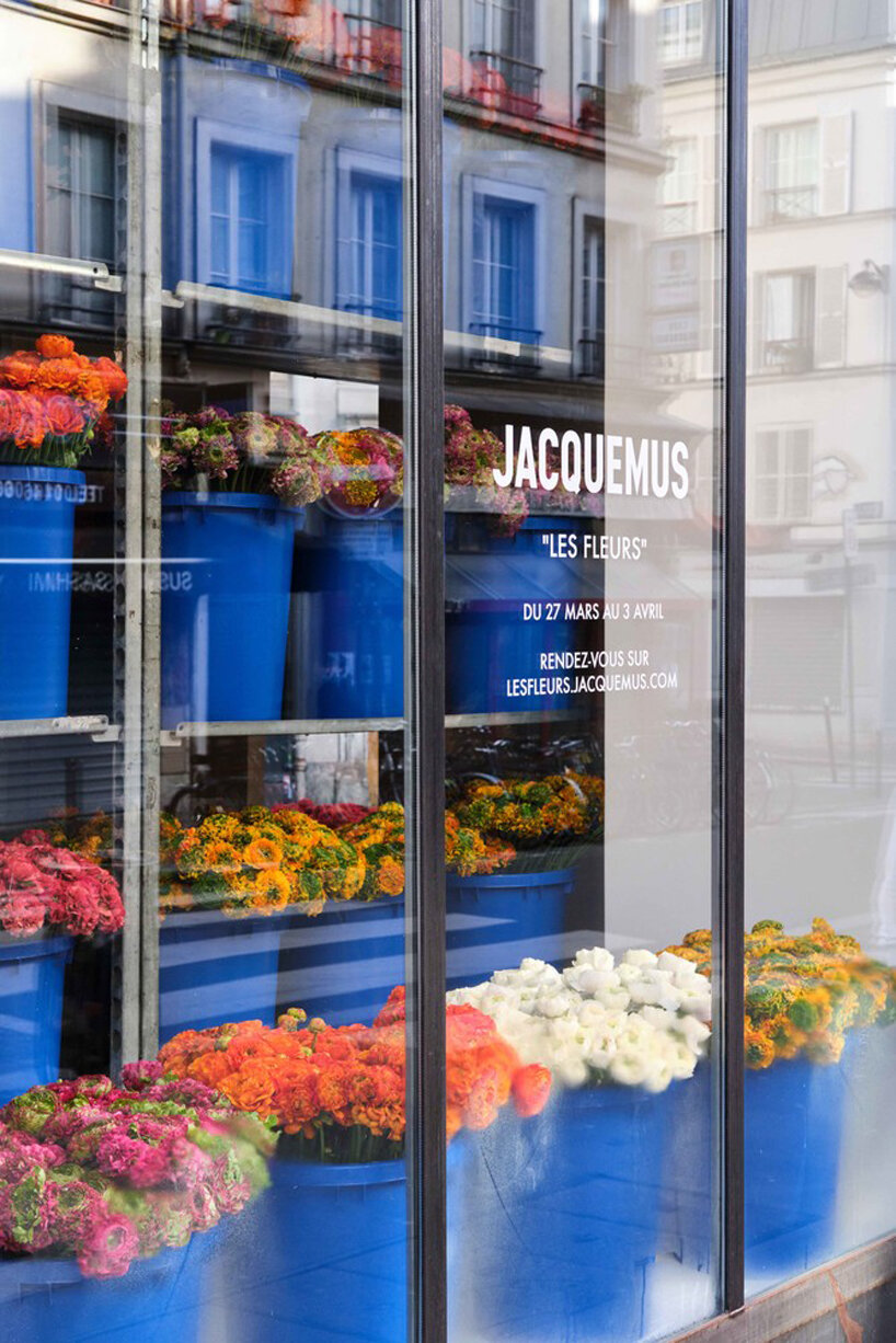 jacquemus cobalt blue pop-up flower shop in paris by paf atelier + yoann et marco