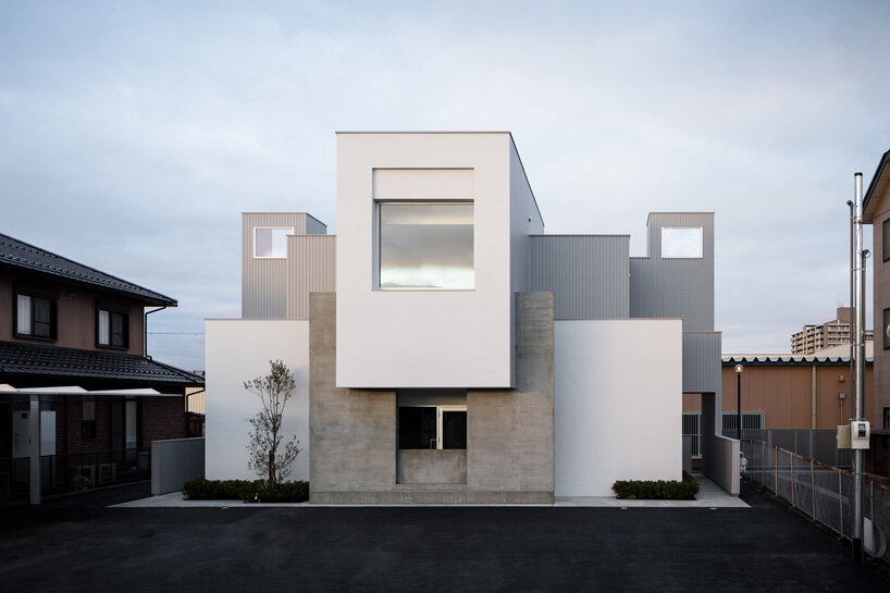FORM / kouichi kimura combines intersecting volumes into 'landscape house' in japan