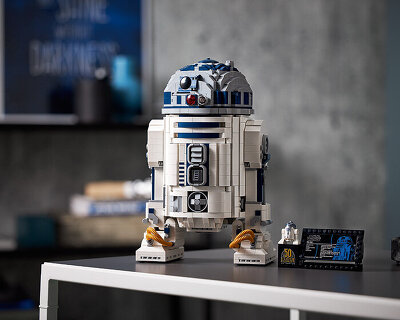 LEGO star wars R2-D2 set — build the galaxy’s most lovable drone with 2,314 pieces