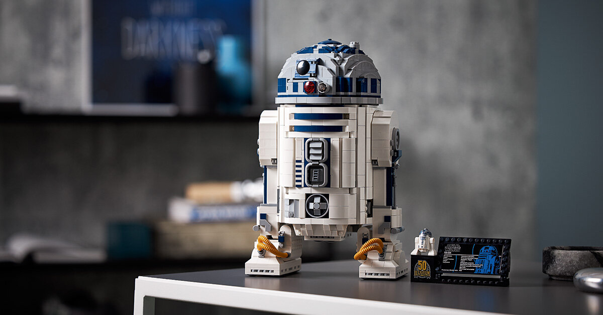 Star Wars example #58: LEGO star wars R2-D2 set — build the galaxy’s most lovable drone with 2,314 pieces